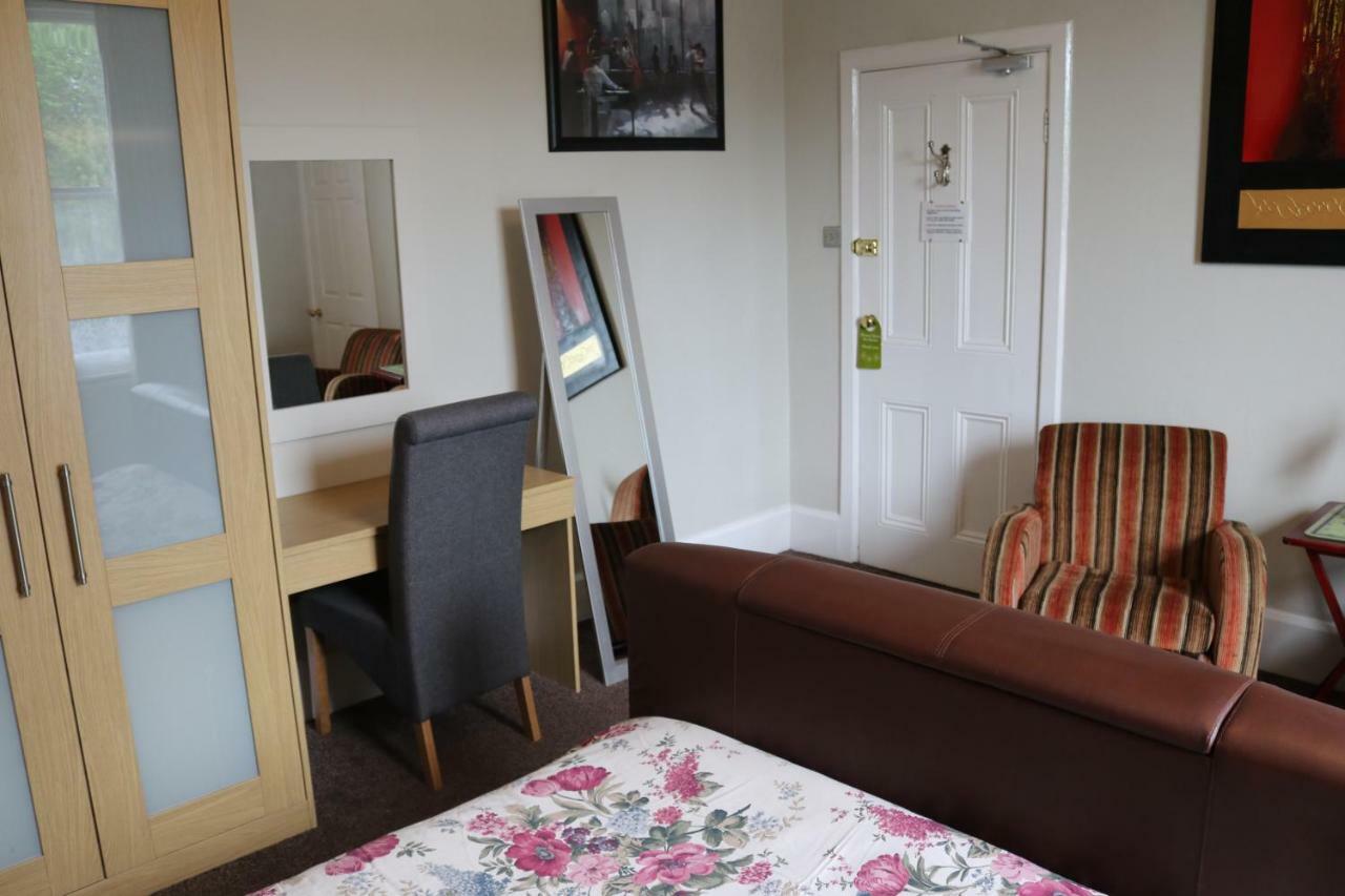 Bed and Breakfast Telford House Milton Keynes Esterno foto