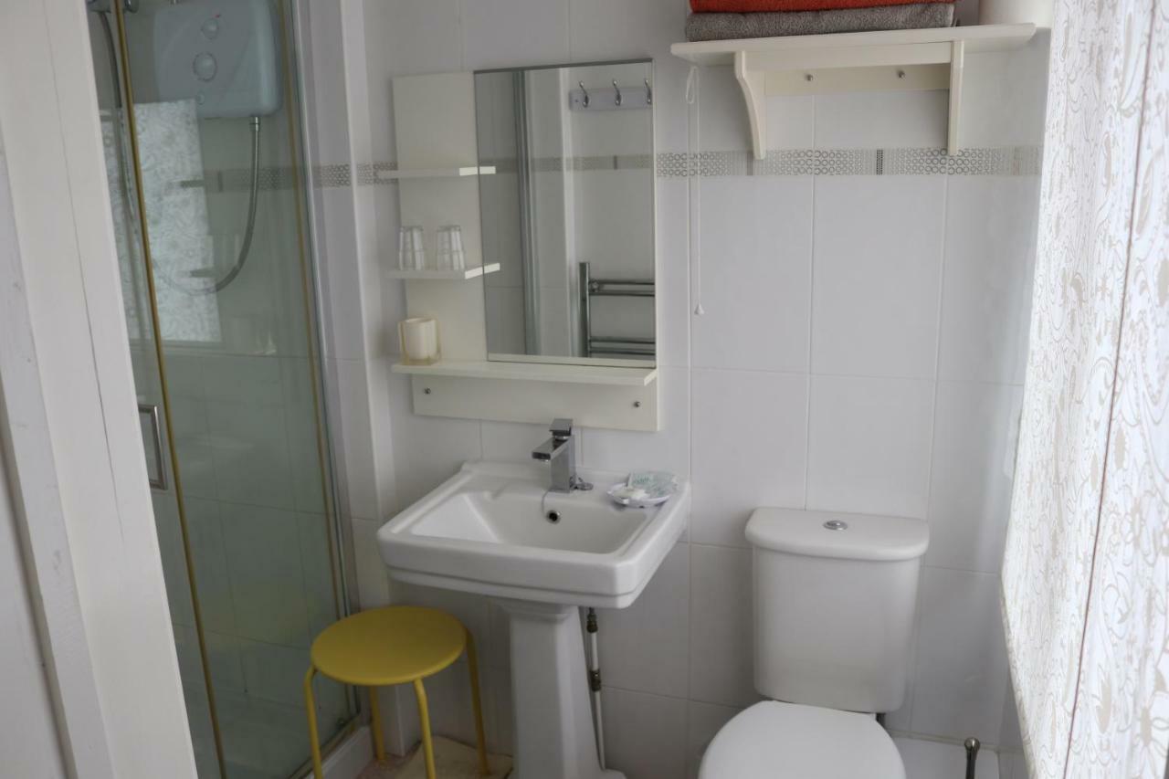 Bed and Breakfast Telford House Milton Keynes Esterno foto