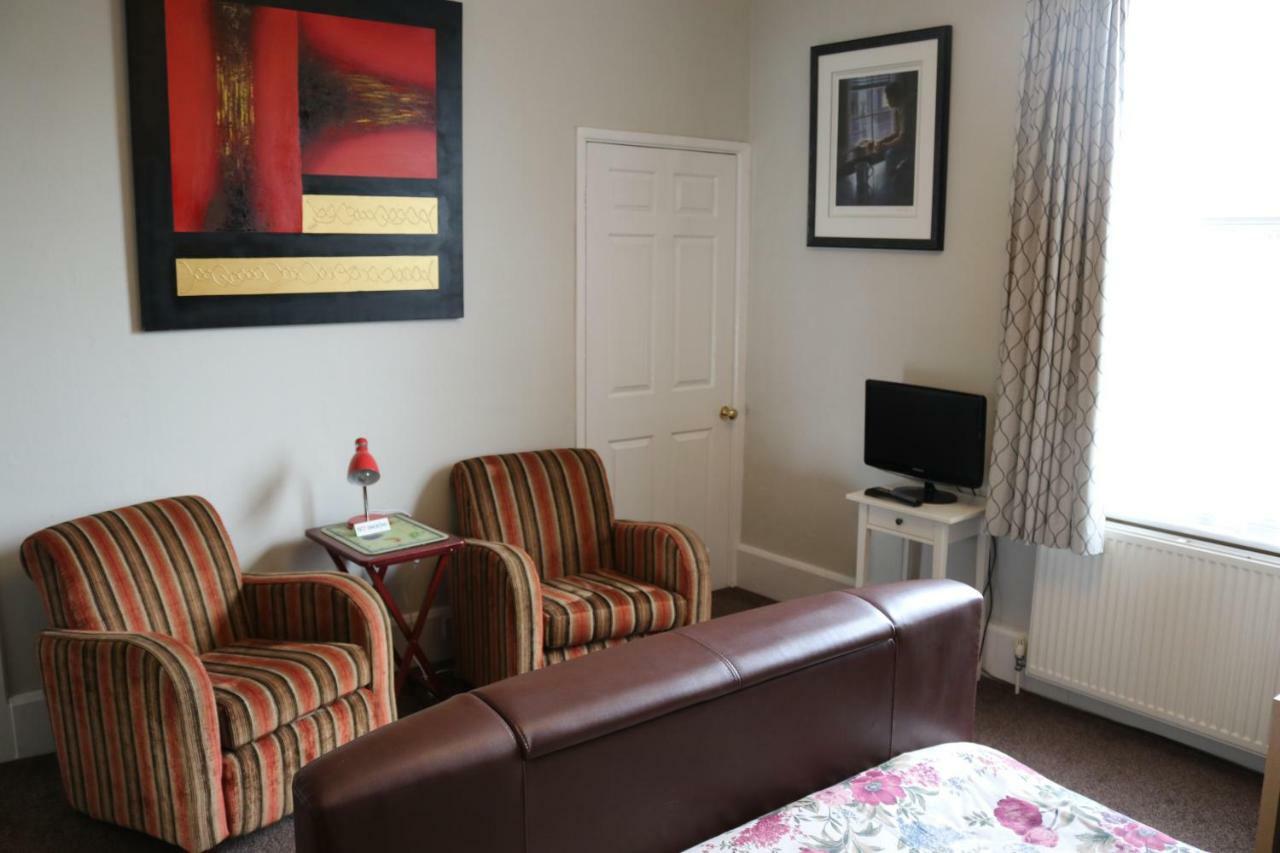 Bed and Breakfast Telford House Milton Keynes Esterno foto