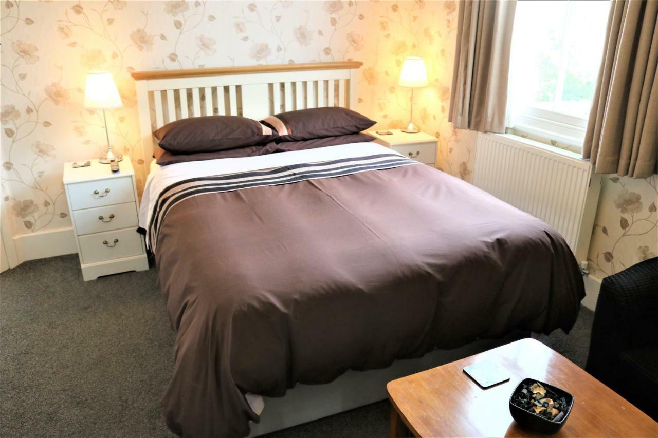 Bed and Breakfast Telford House Milton Keynes Esterno foto