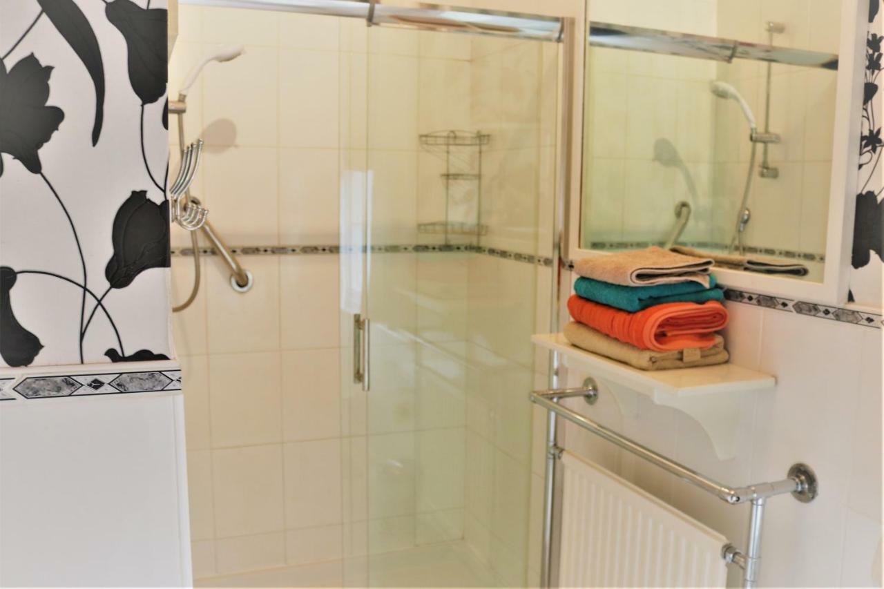 Bed and Breakfast Telford House Milton Keynes Esterno foto